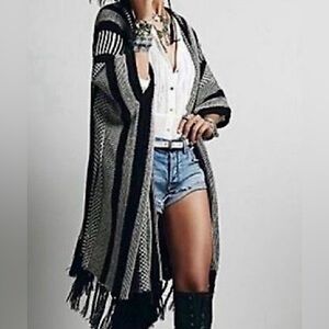 Free People | Women’s black/white stripe/pattern kimono style fringe sweater, OS